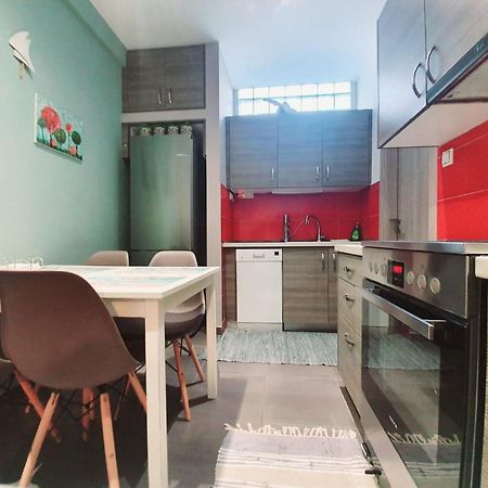 Ilias' Cosy And Relaxing Apartment Атина Екстериор снимка