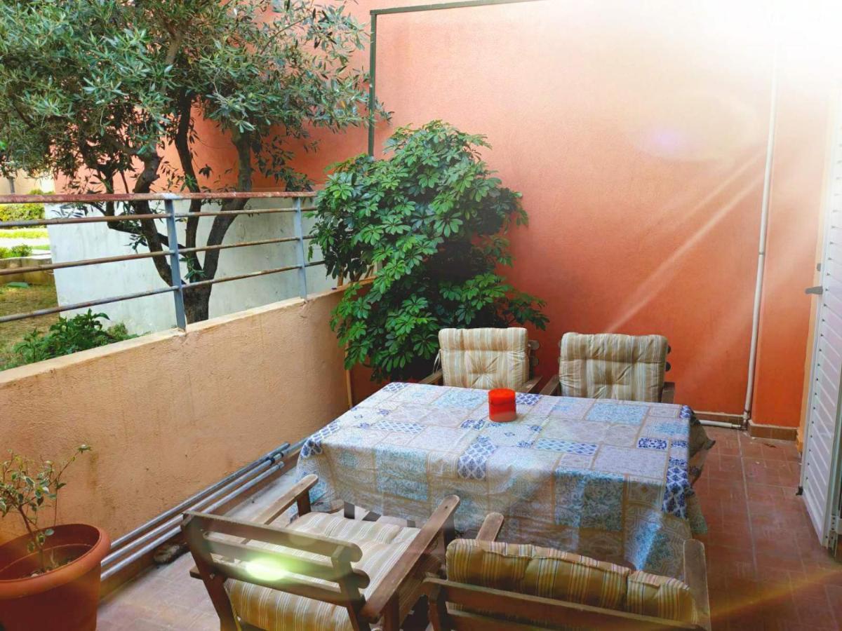 Ilias' Cosy And Relaxing Apartment Атина Екстериор снимка
